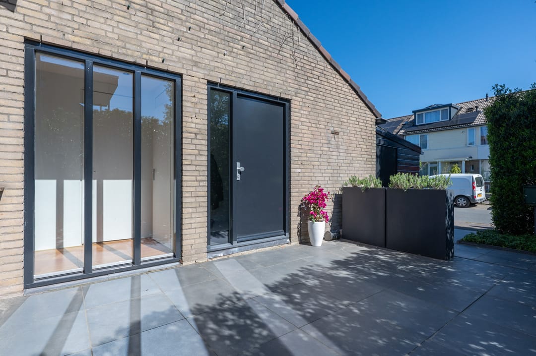 Photo 26 of Van der Weydenstraat 17