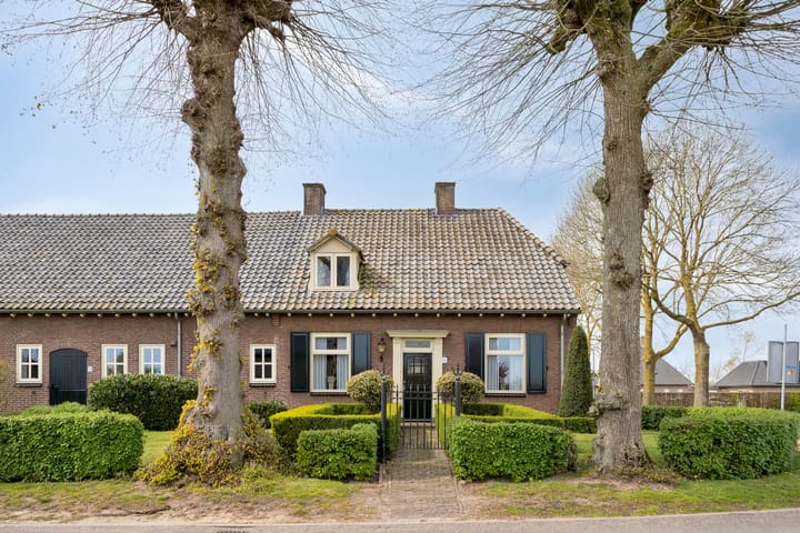 Photo 3 of Loonsestraat 11