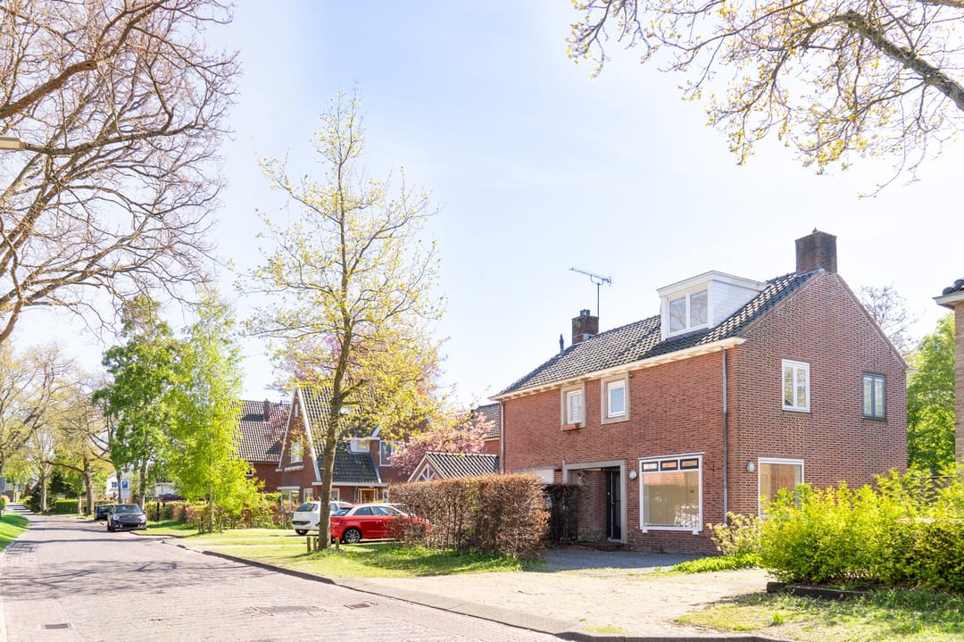 Foto 1 van Dokter van Peltlaan 36