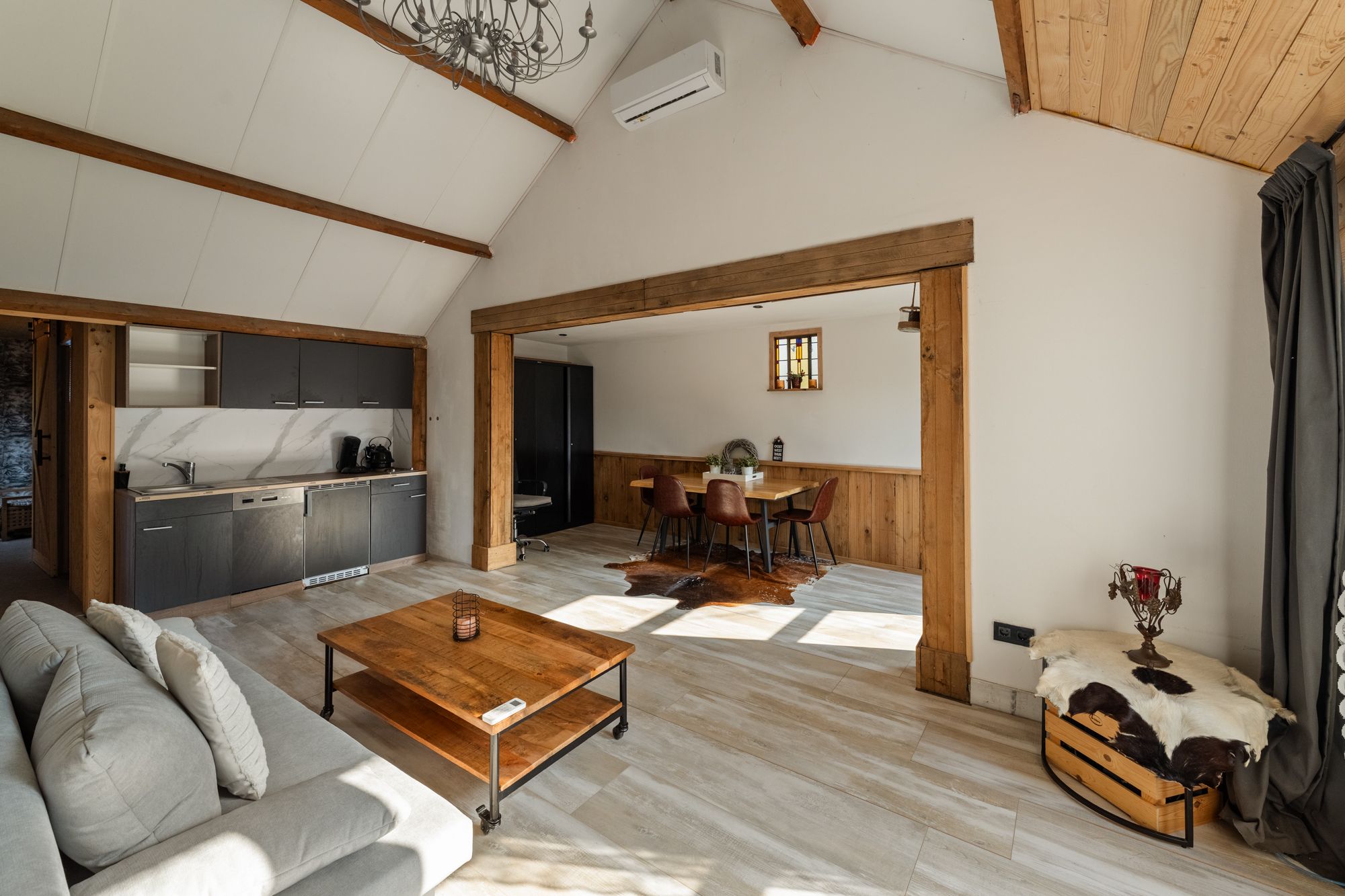 Photo 51 of Donaustraat 19