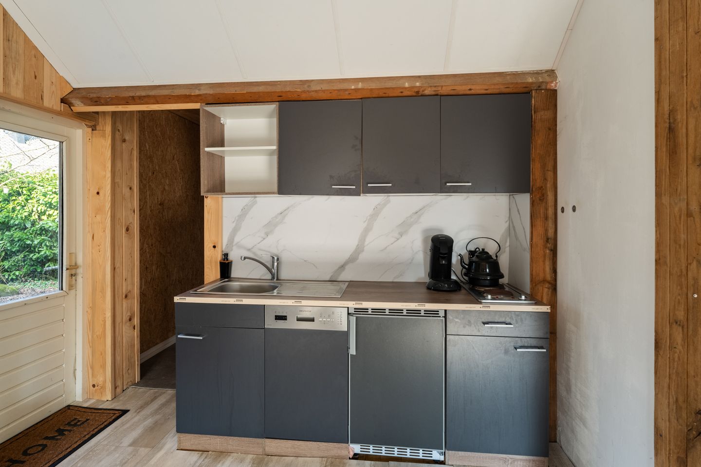 Photo 55 of Donaustraat 19