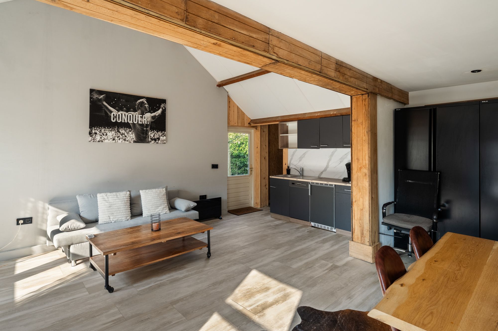 Photo 54 of Donaustraat 19