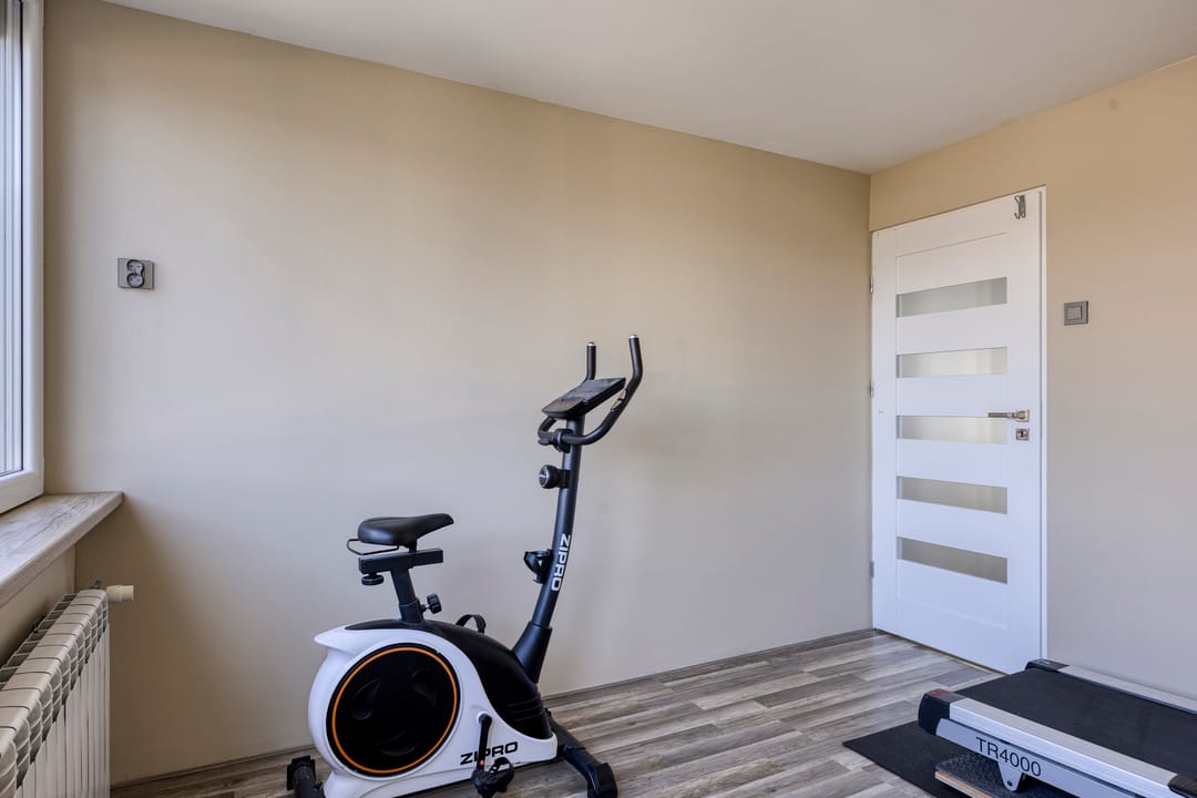 Spacious Move-In Ready Terraced House with Solar Panels in Best — 22