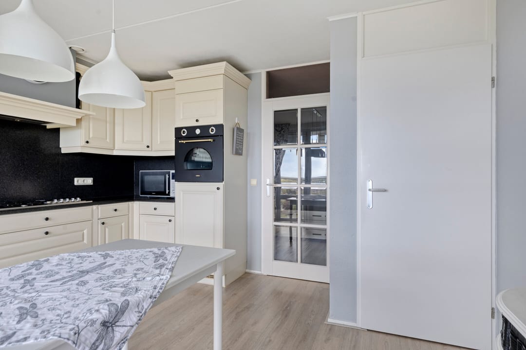 Spacious Apartment with Impressive Westerschelde View — 17