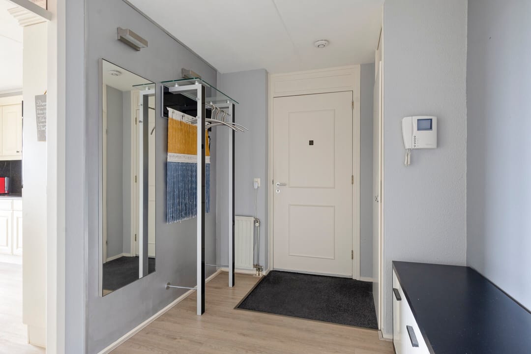 Spacious Apartment with Impressive Westerschelde View — 28