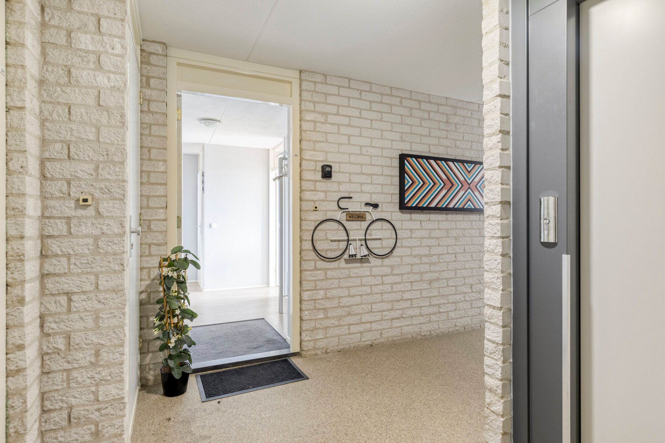 Spacious Apartment with Impressive Westerschelde View — 33