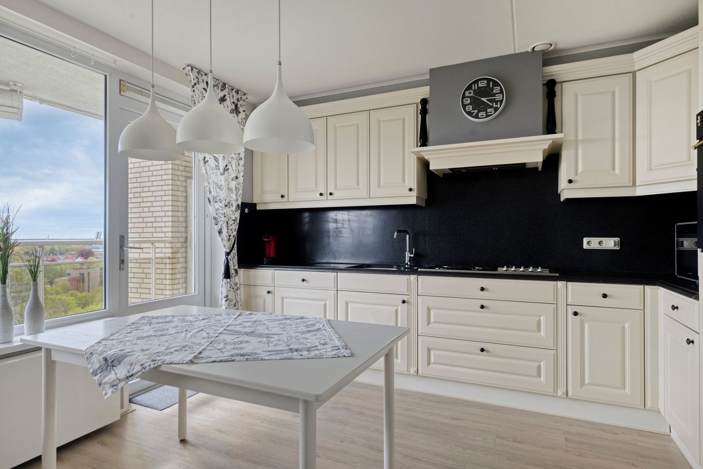 Spacious Apartment with Impressive Westerschelde View — 14
