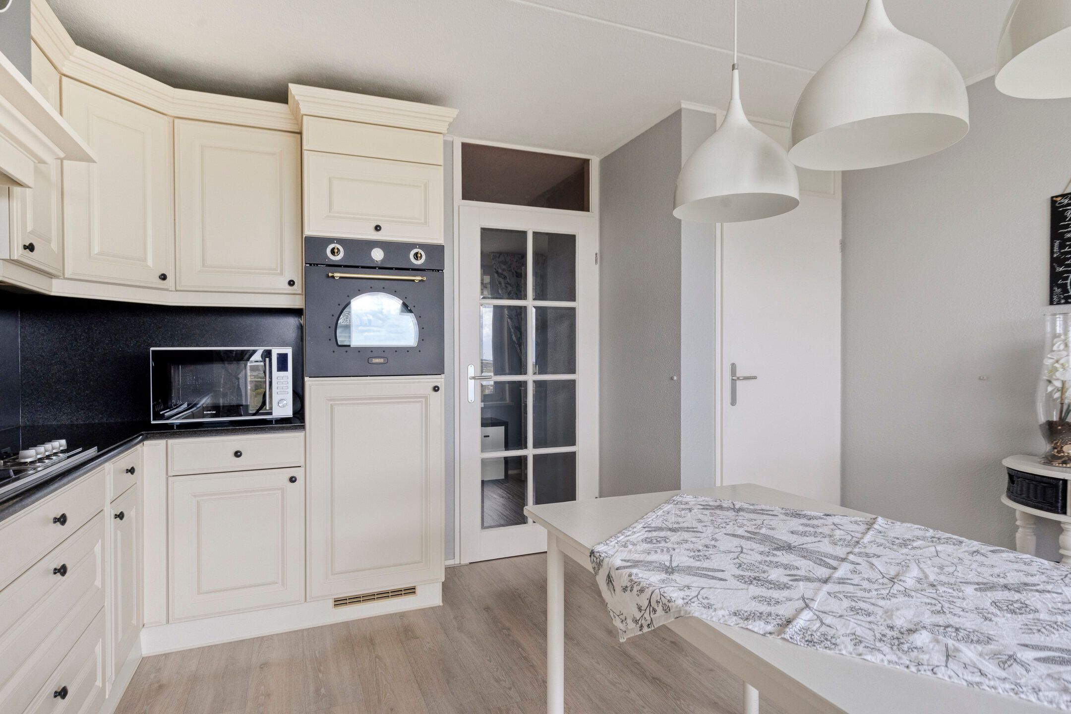 Spacious Apartment with Impressive Westerschelde View — 15