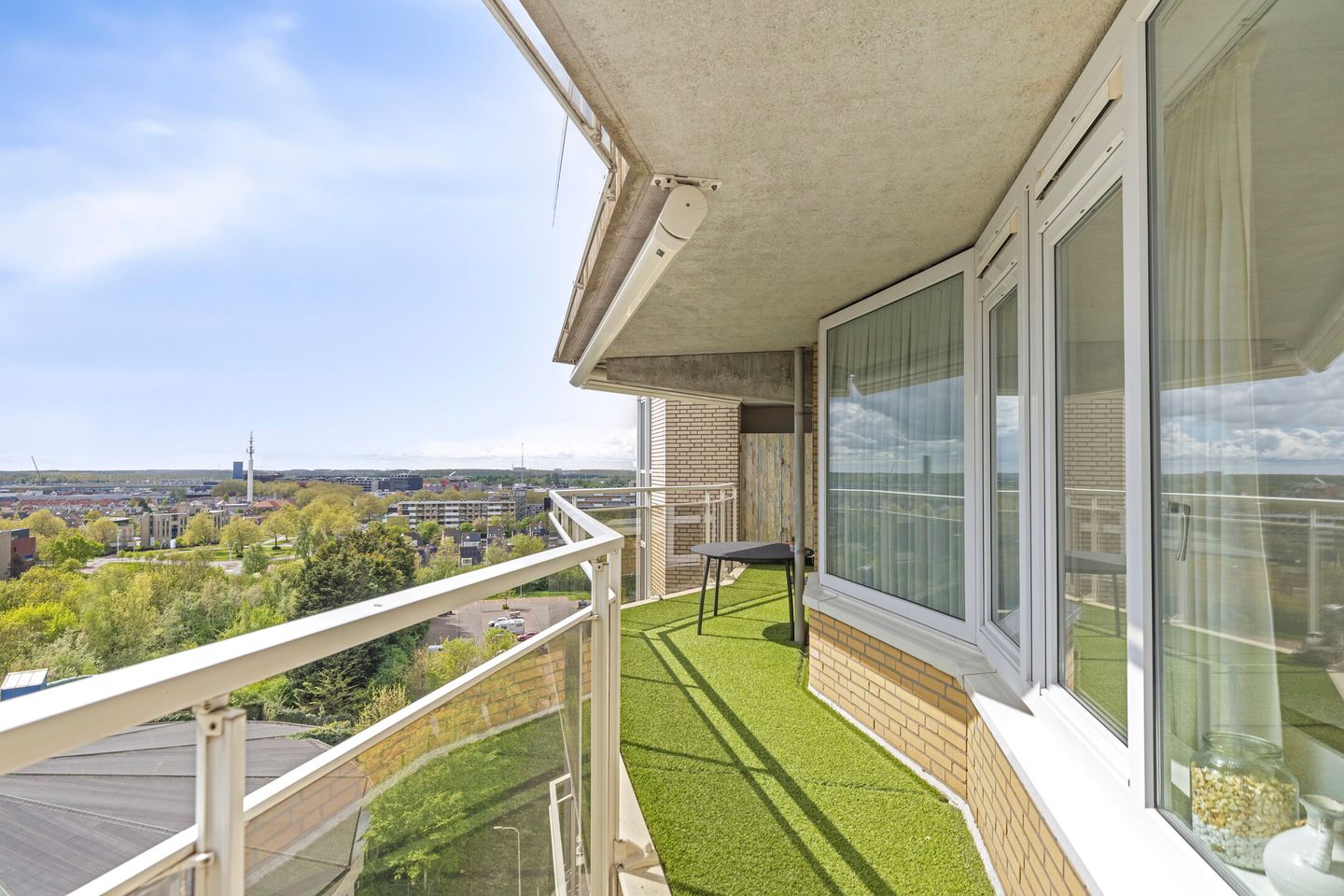 Spacious Apartment with Impressive Westerschelde View — 19