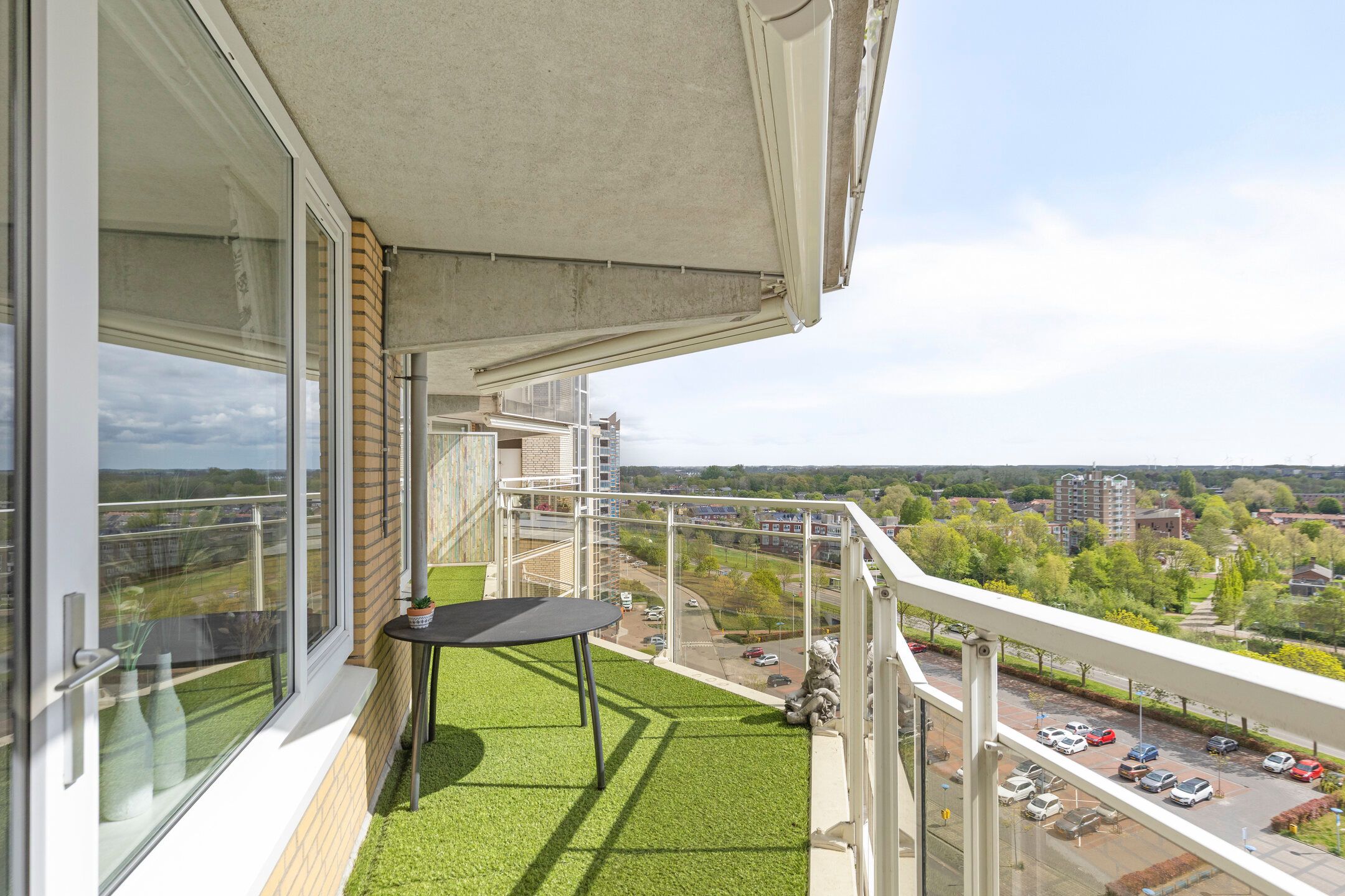 Spacious Apartment with Impressive Westerschelde View — 18