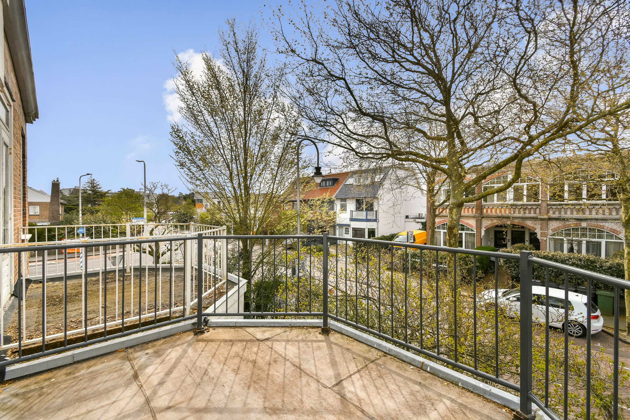 Charming Semi-Detached House with Large Garden Near Dunes — 24