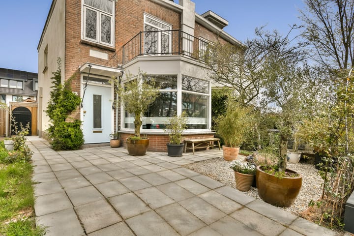 Photo 2 of Kostverlorenstraat 83