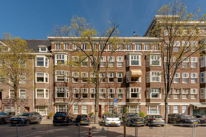 Photo 2 of Milletstraat 12-3