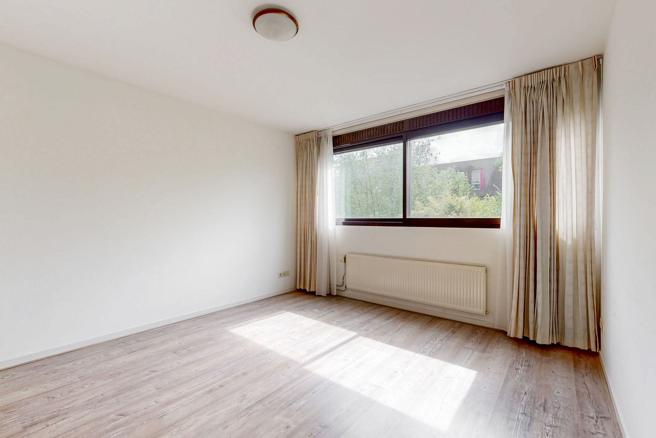Spacious Family Home with South-Facing Garden in Popular Randwijck — 12