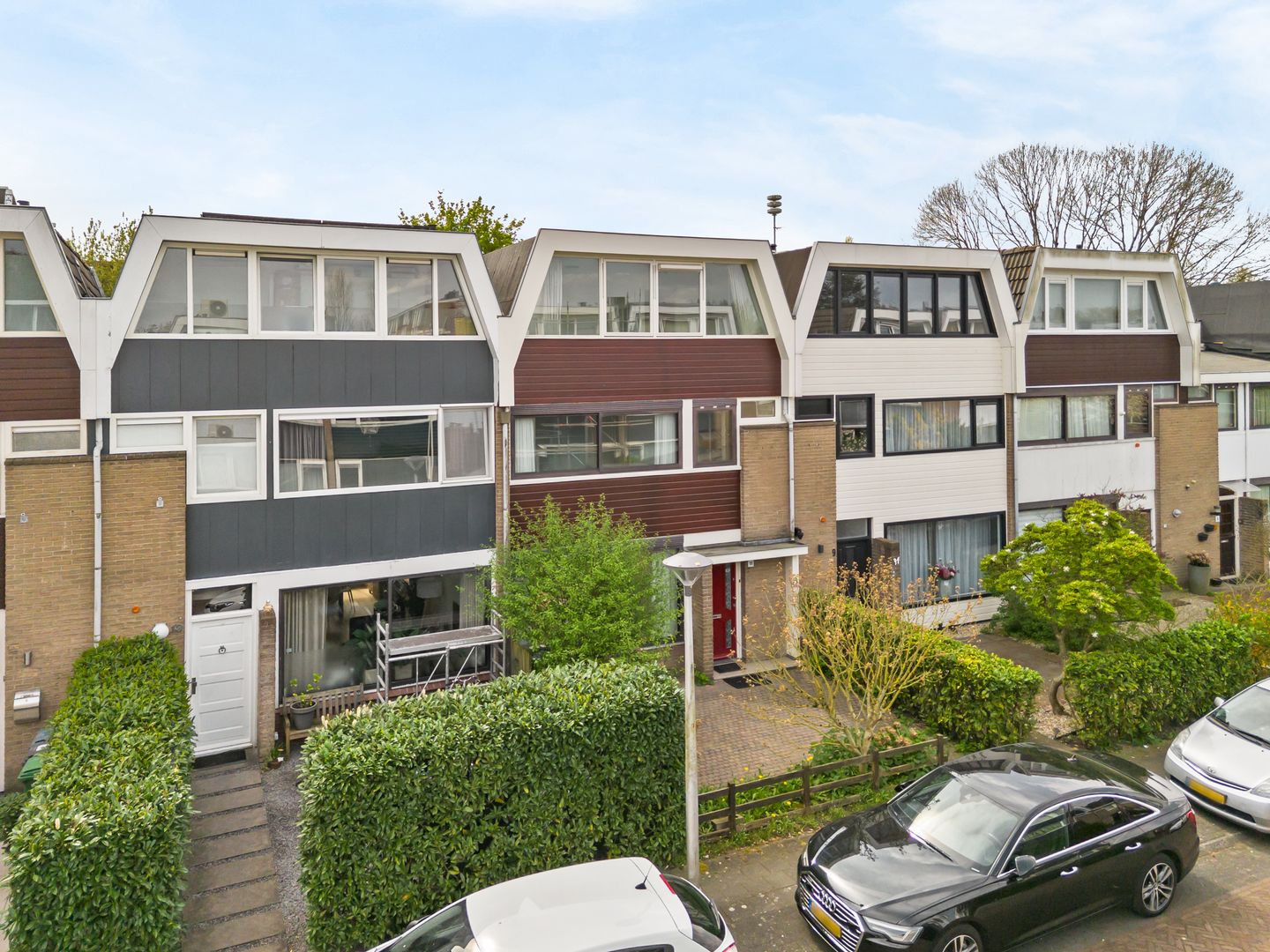 Spacious Family Home with South-Facing Garden in Popular Randwijck — 35