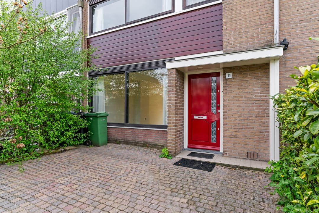 Spacious Family Home with South-Facing Garden in Popular Randwijck — 31