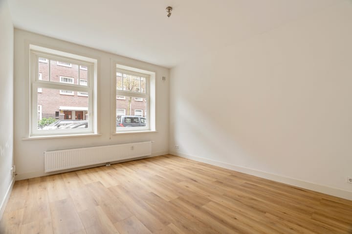 Photo 3 of Patroclosstraat 5-H