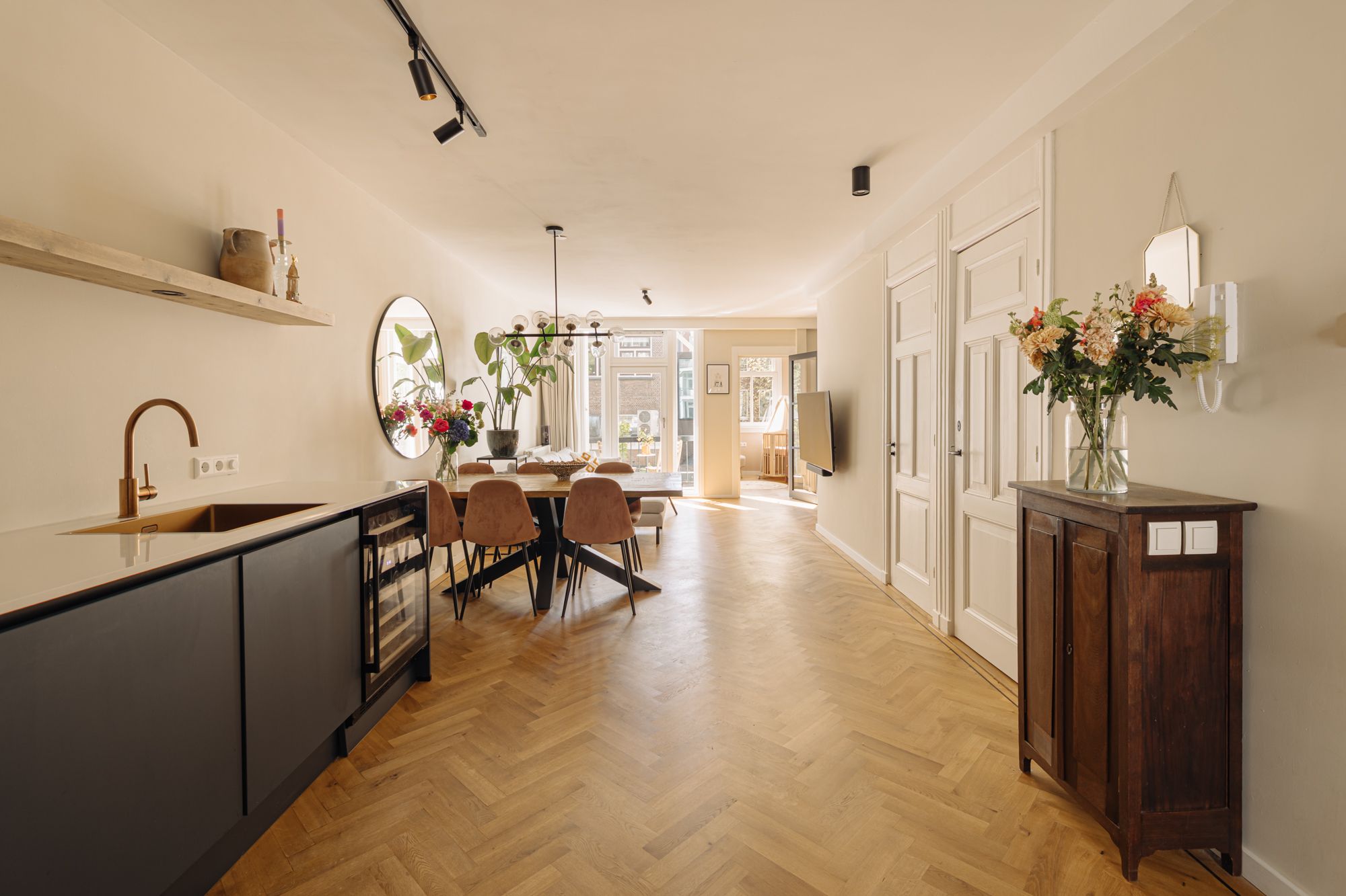 Photo 3 of Van Ostadestraat 32-1