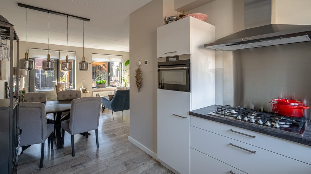 Foto 8 van Van Lunterenstraat 54