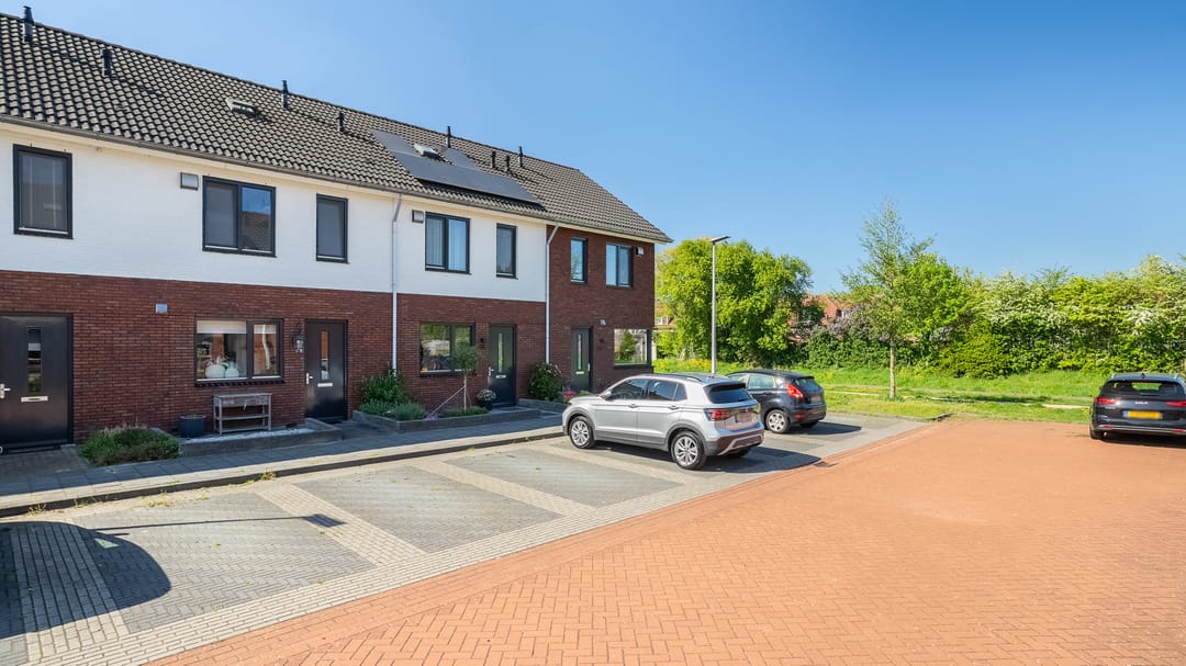 Foto 32 van Van Lunterenstraat 54