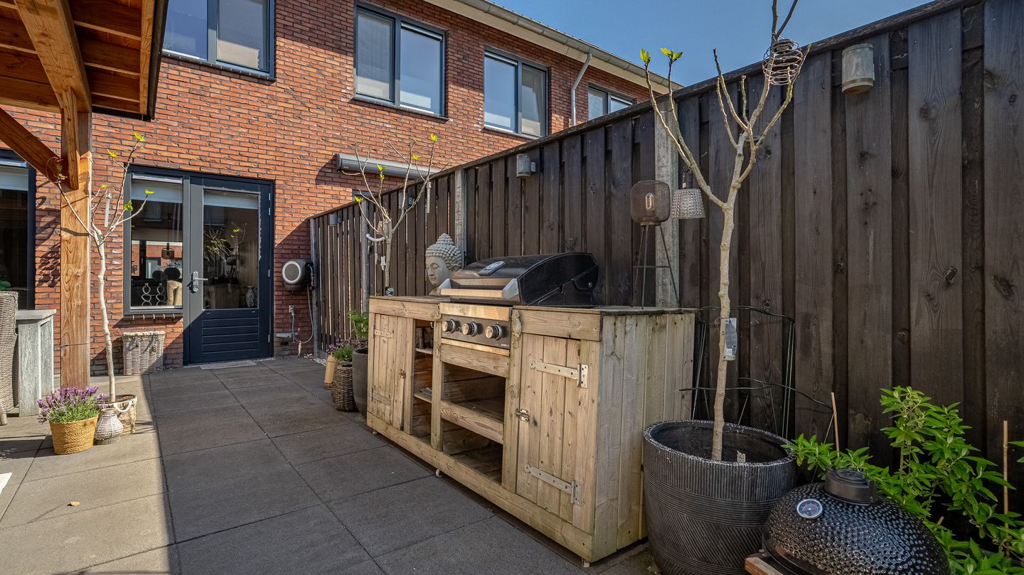 Foto 29 van Van Lunterenstraat 54