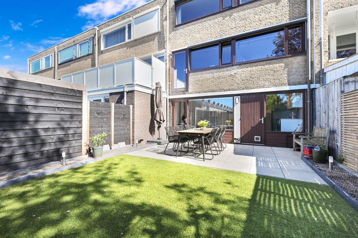 Photo 2 of Van Groeneveltlaan 19