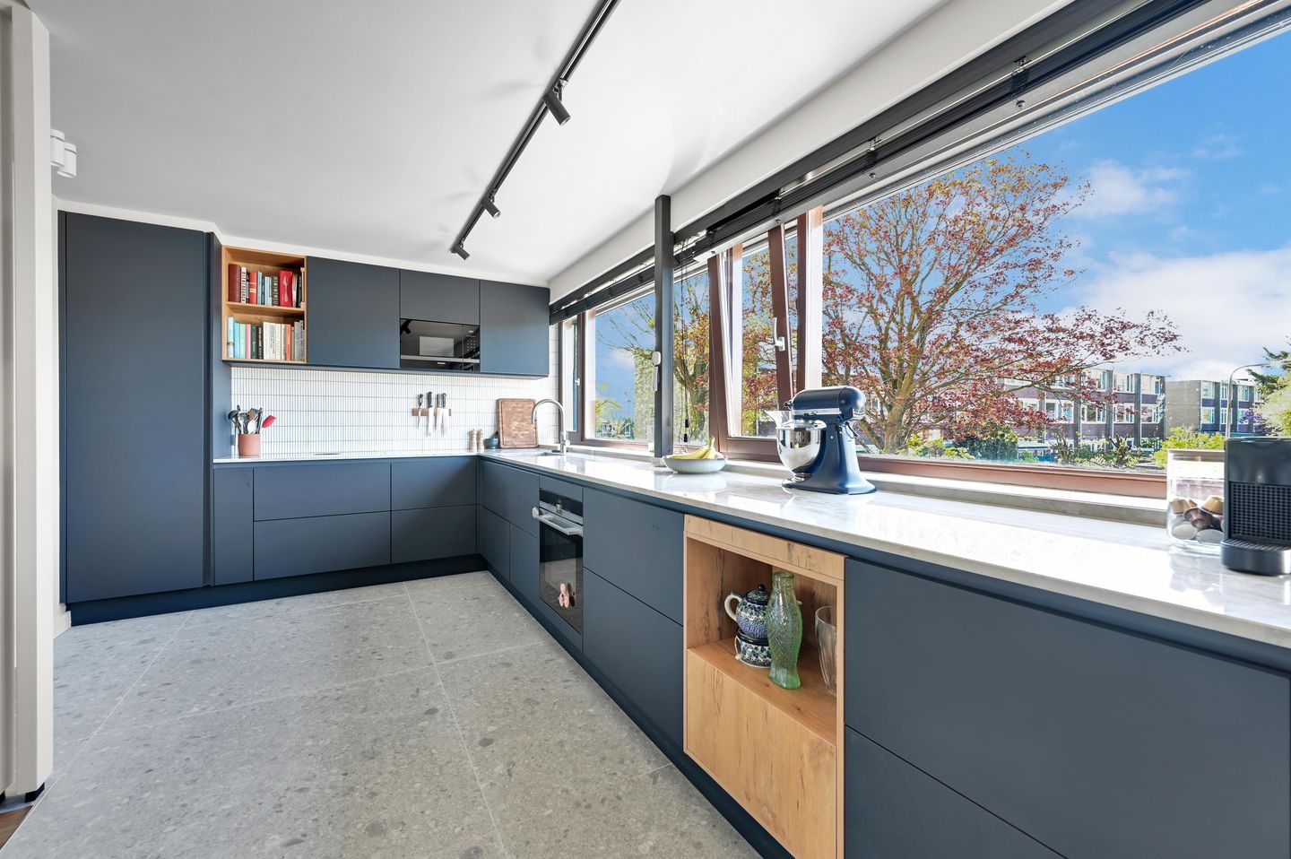 Photo 4 of Van Groeneveltlaan 19