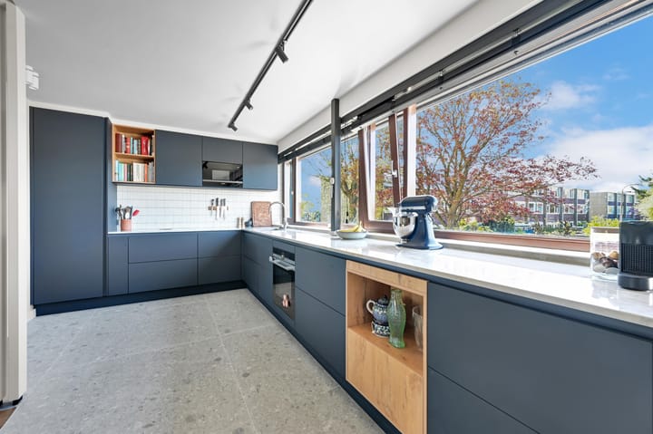 Photo 4 of Van Groeneveltlaan 19