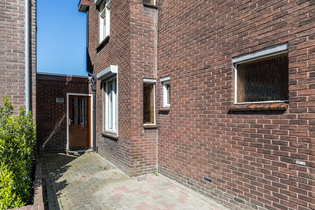 Photo 43 of Provincialeweg Zuid 17