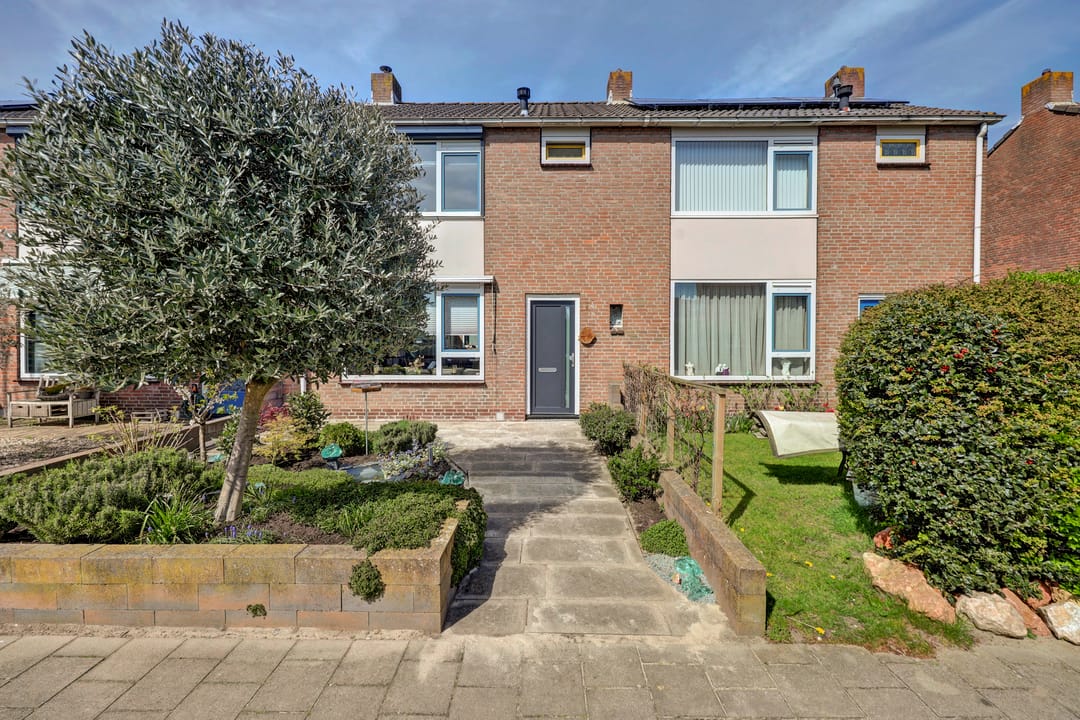 Foto 1 van Trompstraat 28