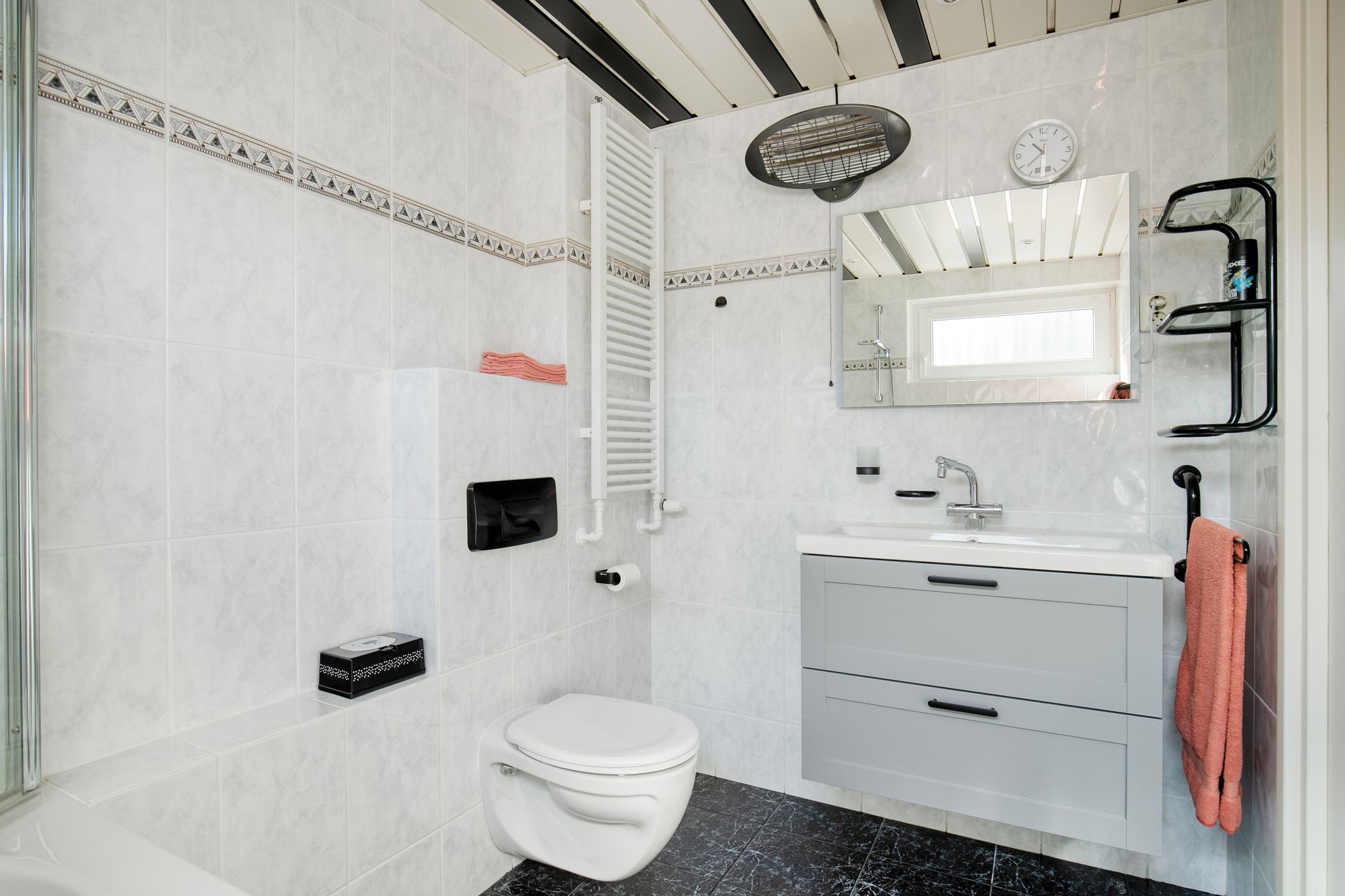 Photo 18 of Irenestraat 10