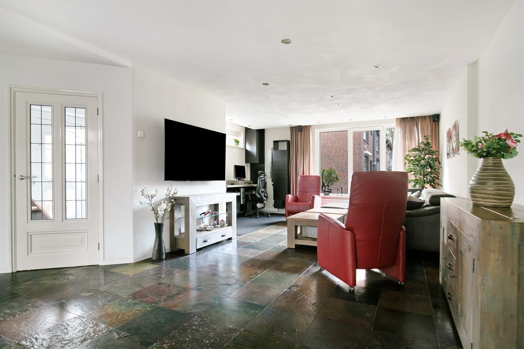 Photo 8 of Irenestraat 10