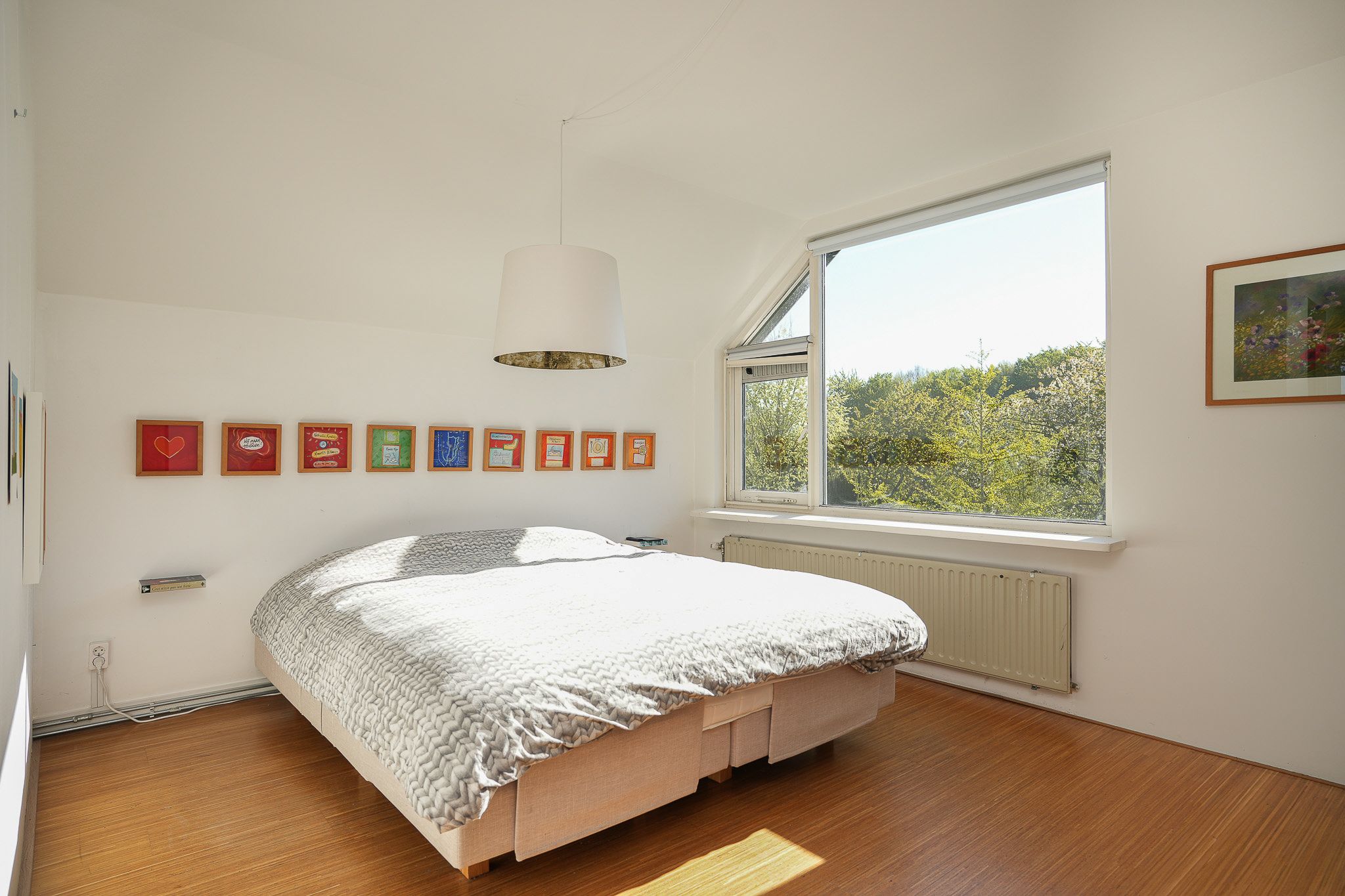 Spacious End Terraced Home with Free Views and Green Surroundings — 39