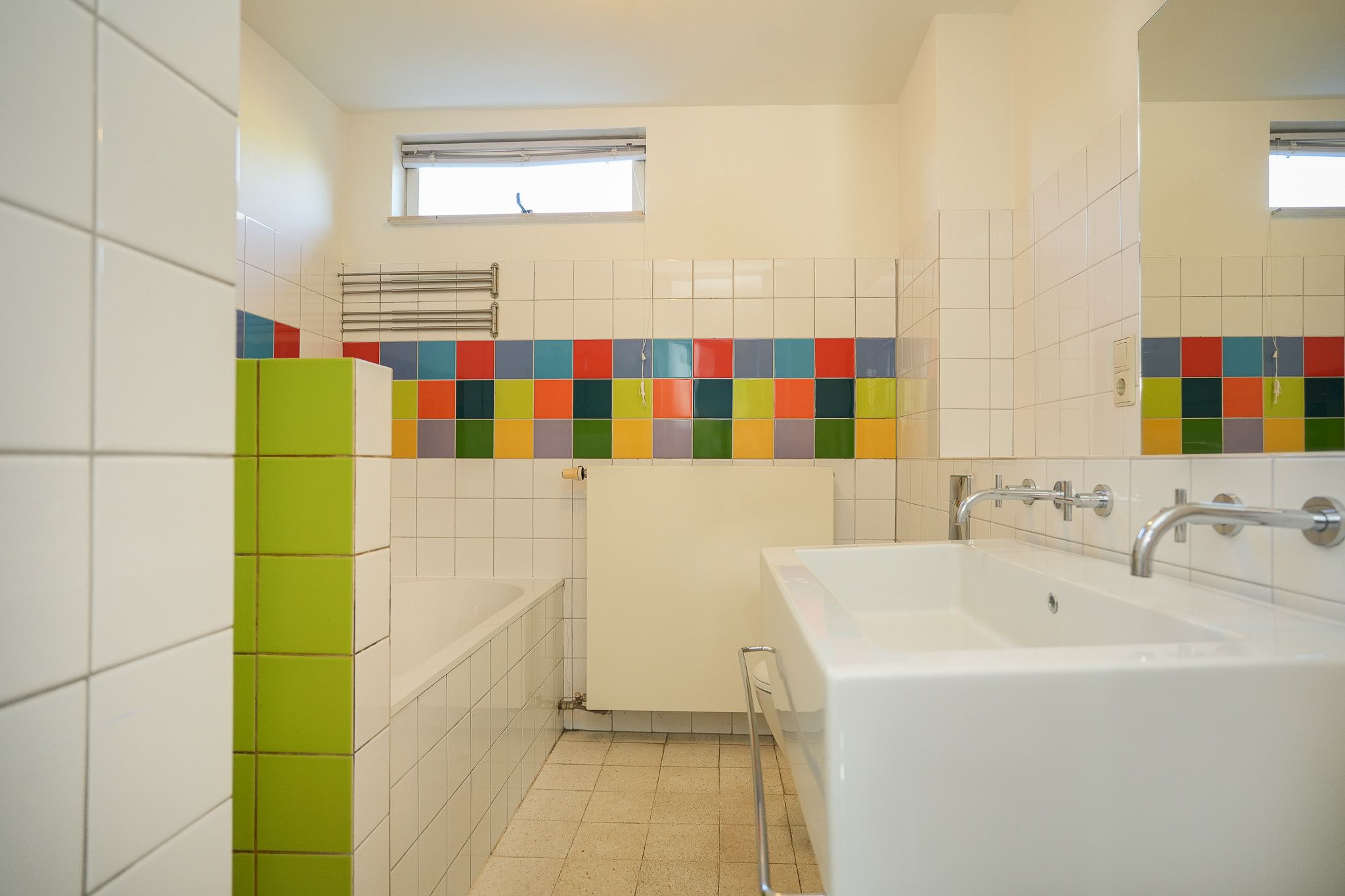 Spacious End Terraced Home with Free Views and Green Surroundings — 27