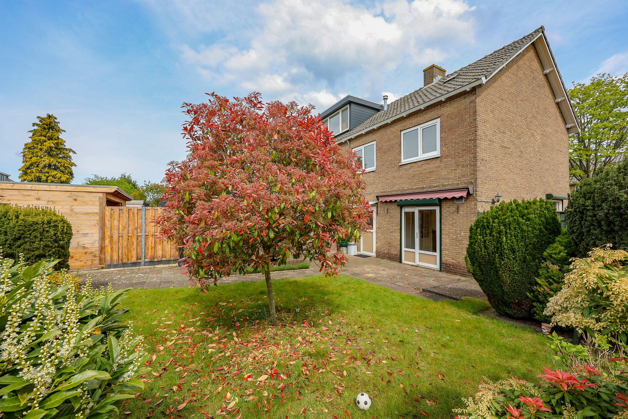 Photo 3 of Witte de Withstraat 11