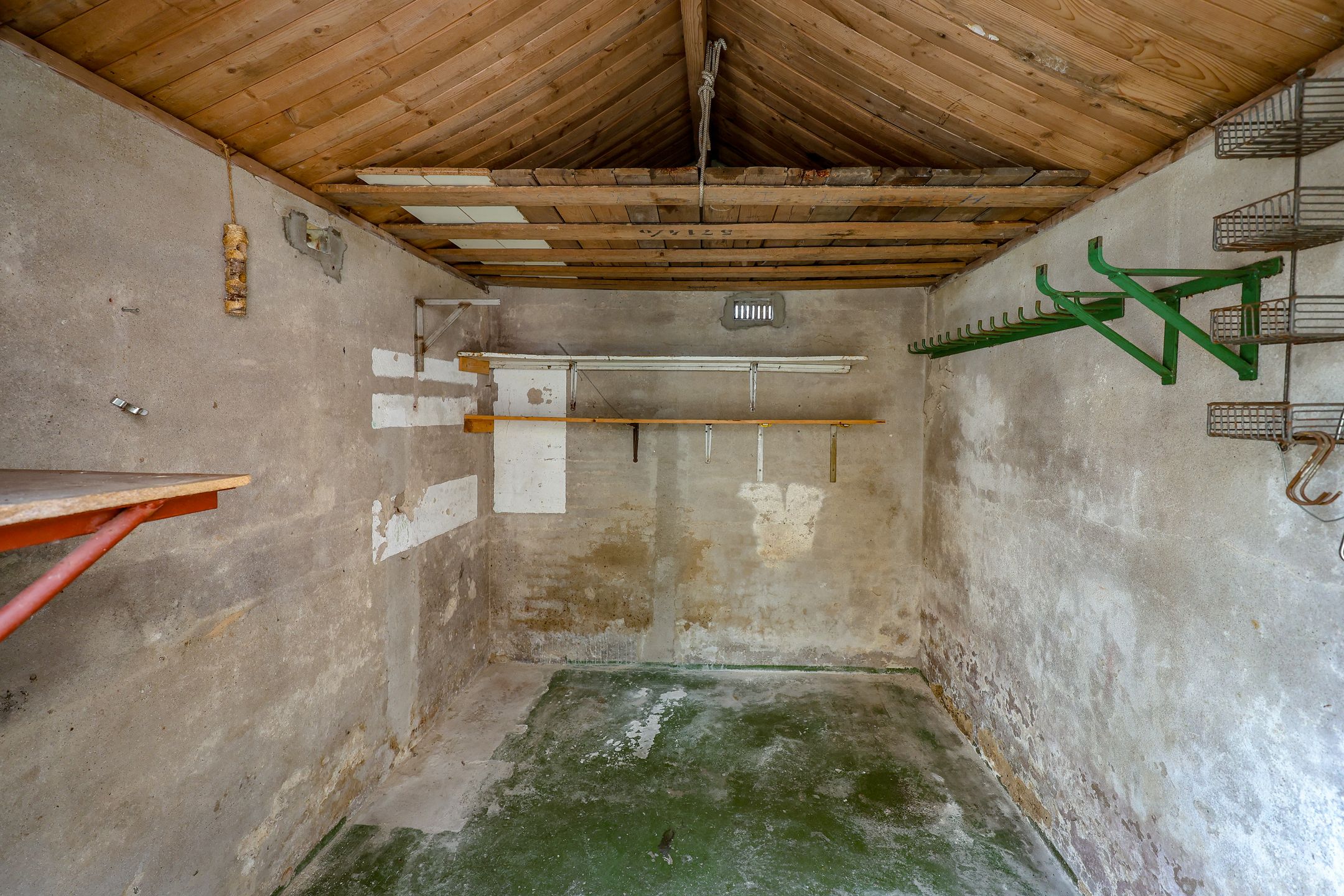 Photo 33 of Witte de Withstraat 11