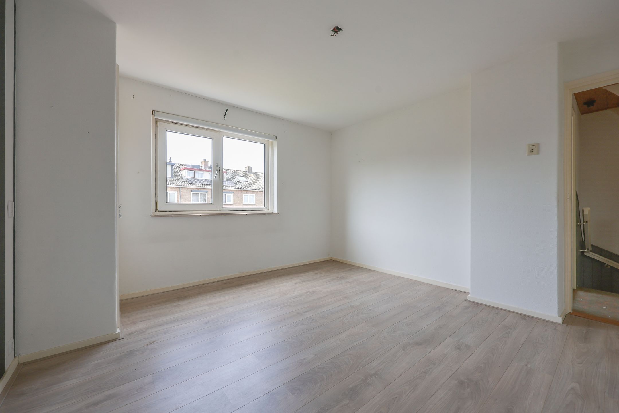 Photo 18 of Witte de Withstraat 11