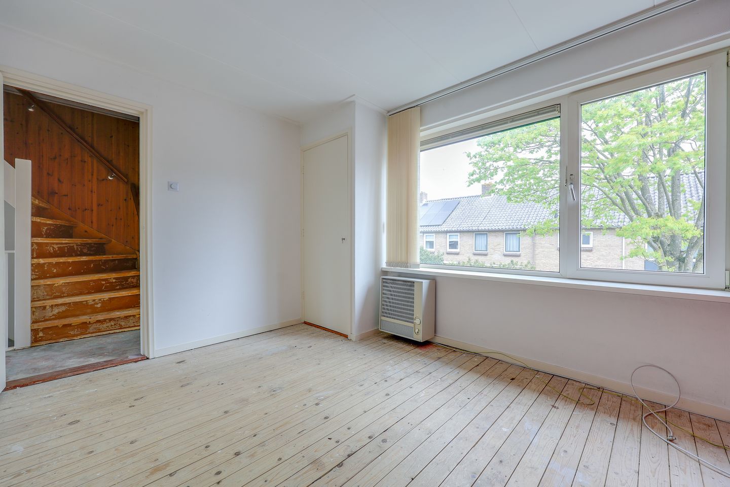 Photo 19 of Witte de Withstraat 11