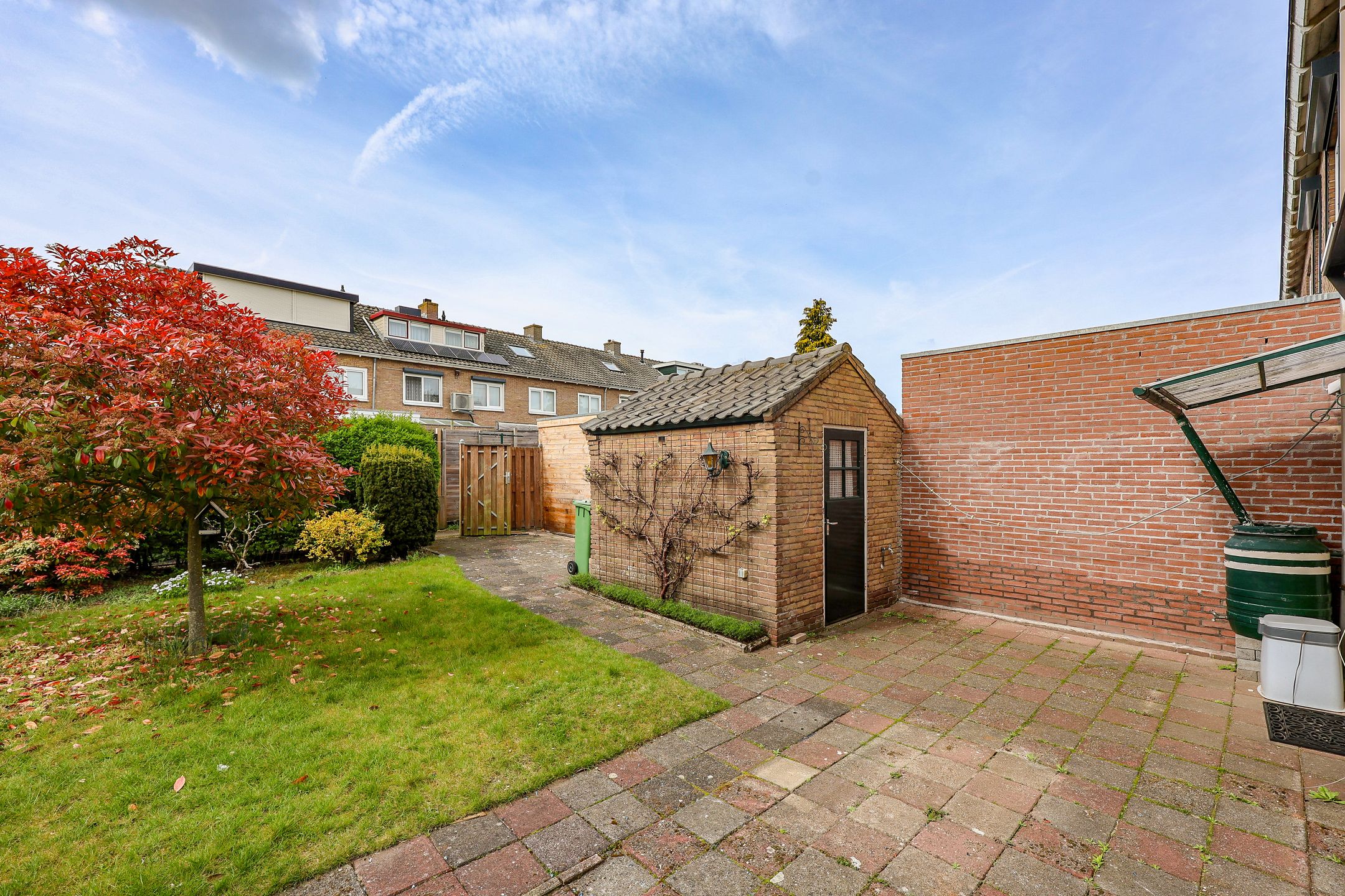 Photo 30 of Witte de Withstraat 11