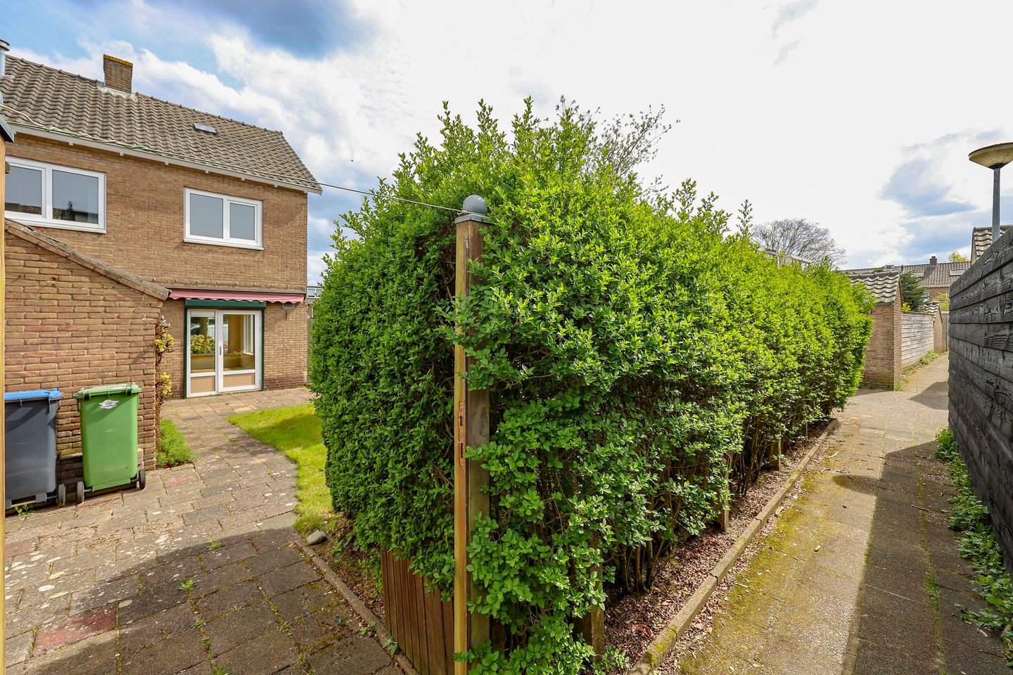 Photo 35 of Witte de Withstraat 11