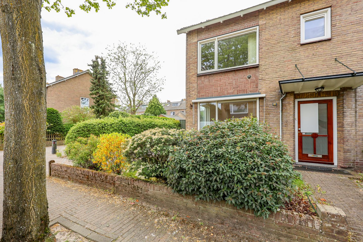 Photo 40 of Witte de Withstraat 11