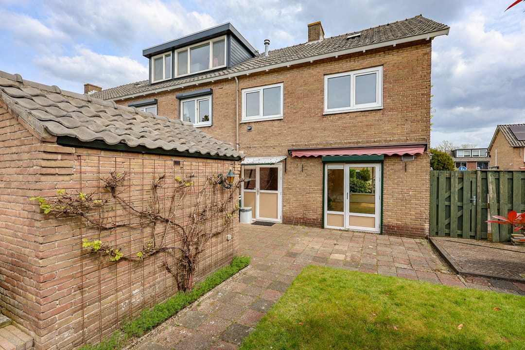 Photo 32 of Witte de Withstraat 11