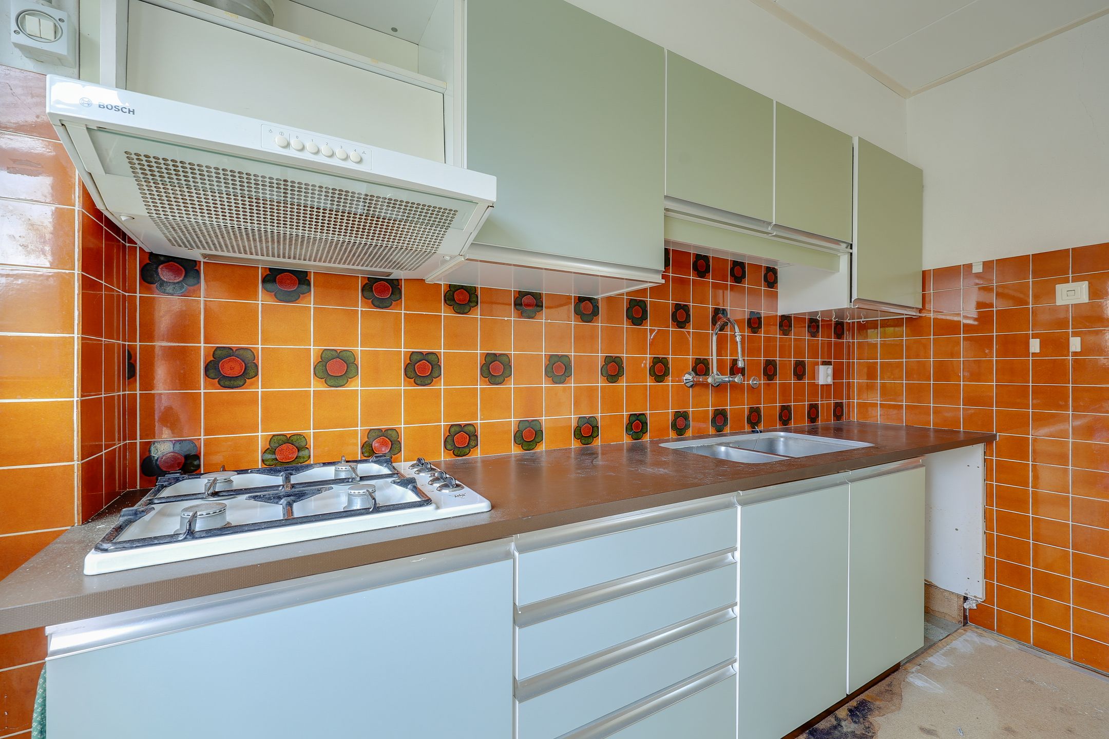 Photo 9 of Witte de Withstraat 11