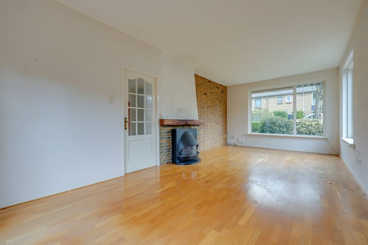 Photo 2 of Witte de Withstraat 11