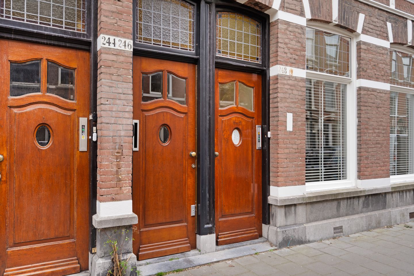 Photo 5 of Obrechtstraat 248