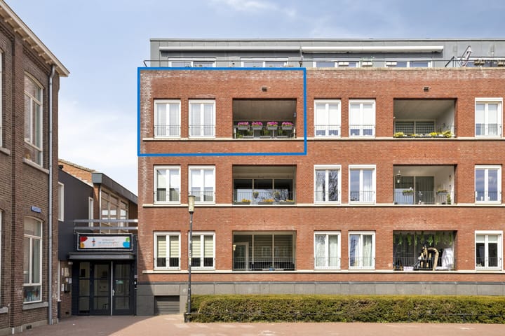 Photo 3 of Kerkstraat 1-C04