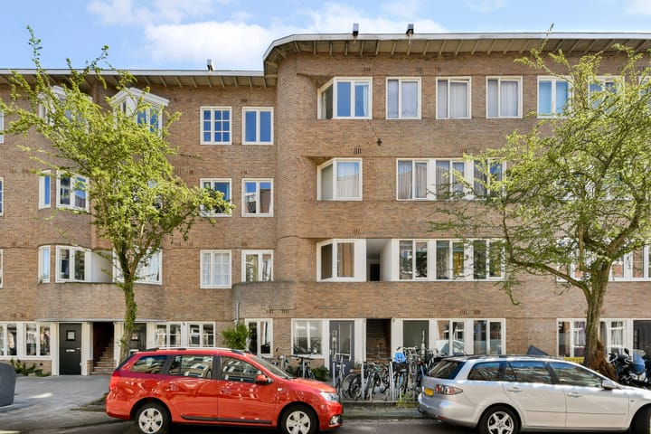 Photo 4 of Reinier Claeszenstraat 48-3
