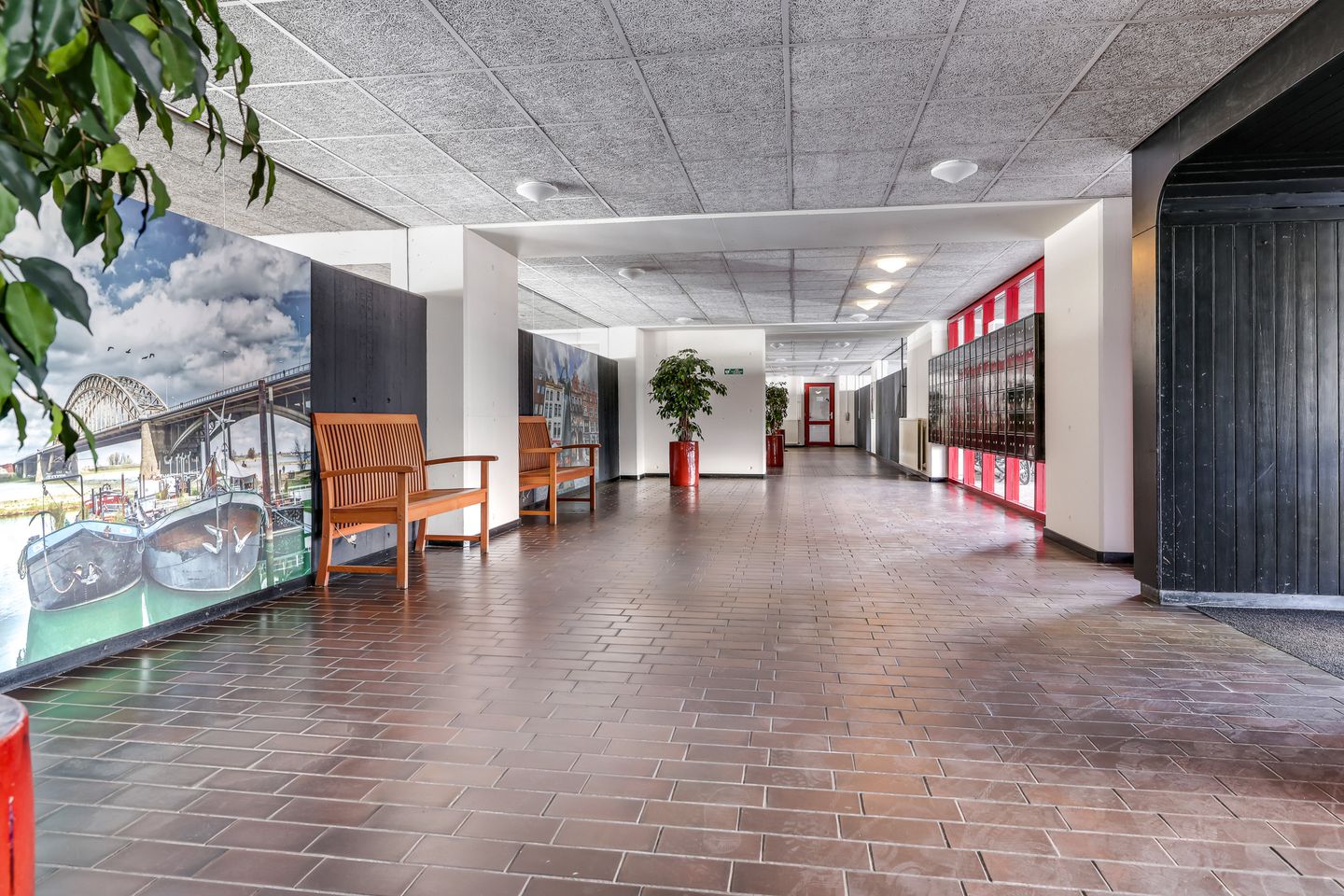 Foto 10 van Burg. Hustinxstraat 236