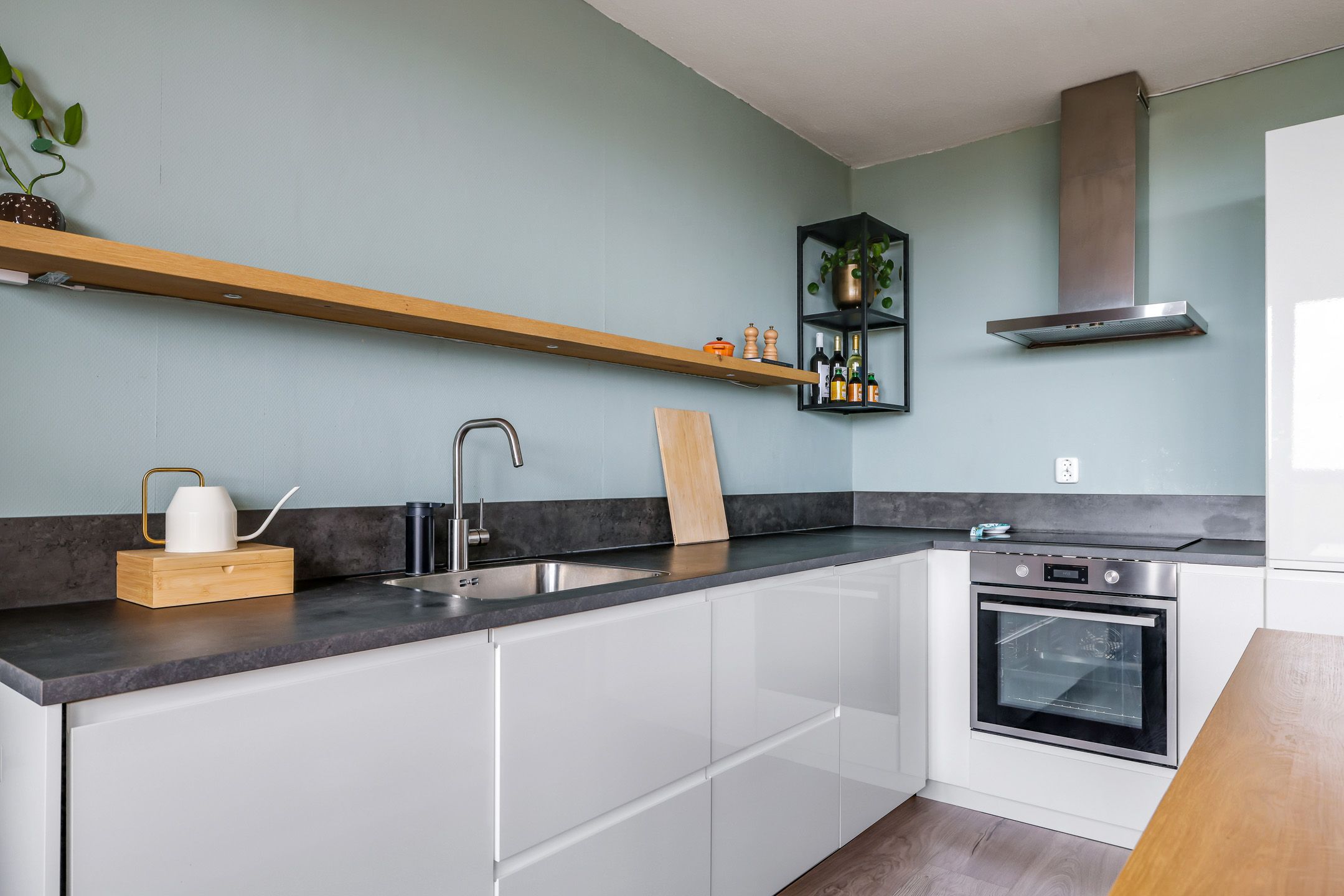 Foto 24 van Burg. Hustinxstraat 236