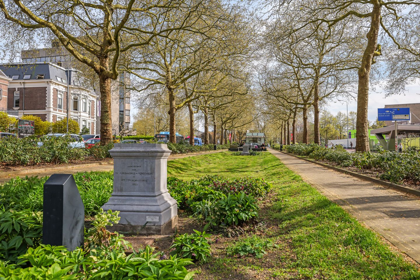 Foto 70 van Burg. Hustinxstraat 236